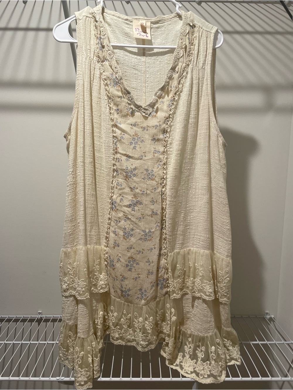 Pretty Angel Cream Floral Lace-Trim Sleeveless Dress